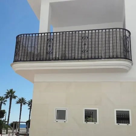 Primera Linea Vistas Al Mar Apartamento